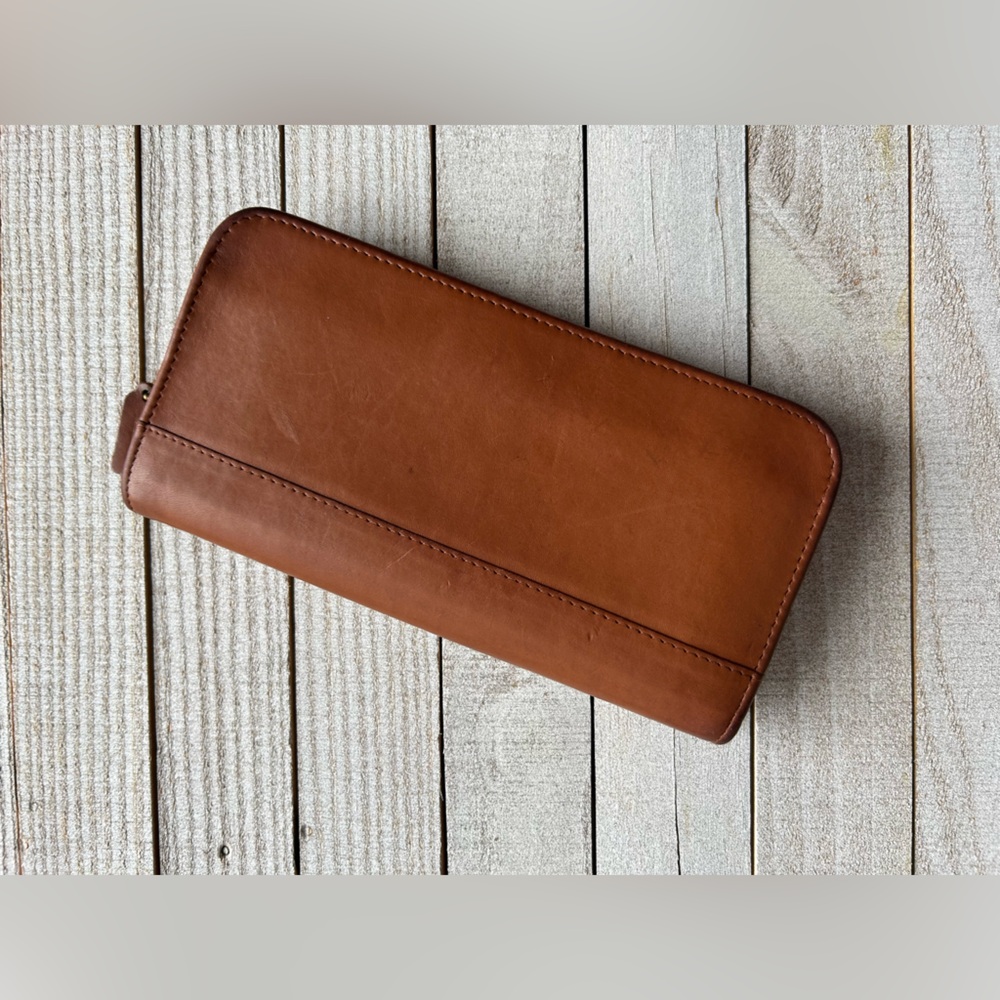 SOLD-Vintage Coach Zip Around Wallet Clutch #6907